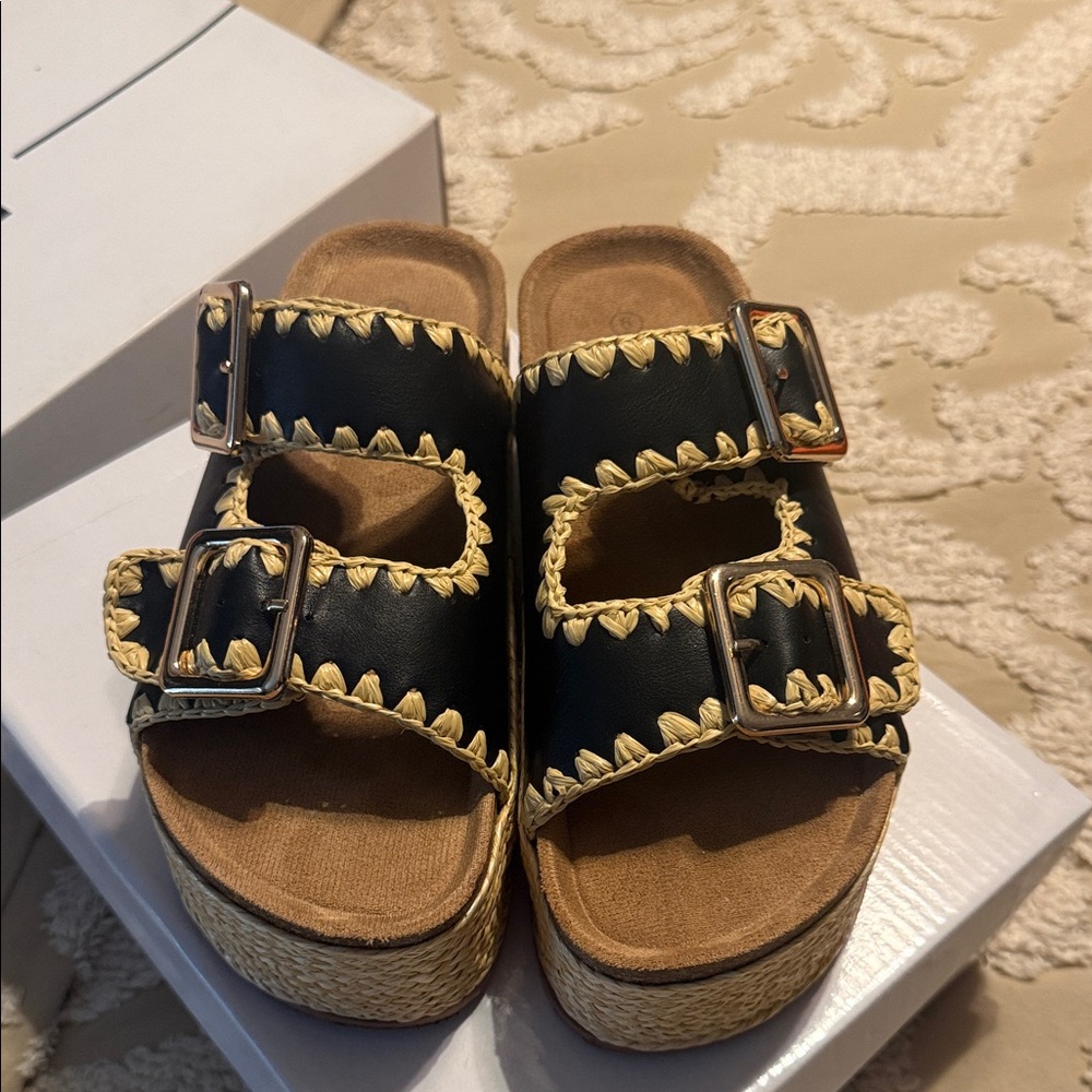 Steve Madden Black and Tan Buckle Sandals